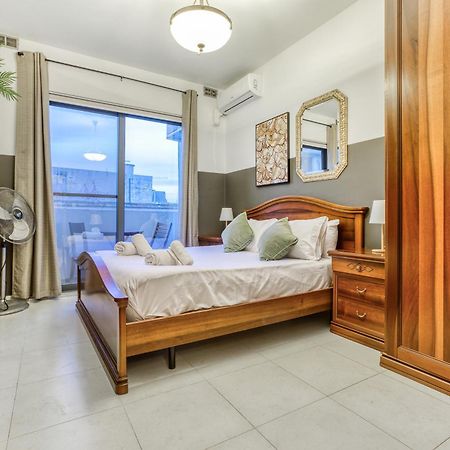 A Comfortable Apartment In The Heart Of Paceville Bt 360 Estates Saint Julian's Екстериор снимка