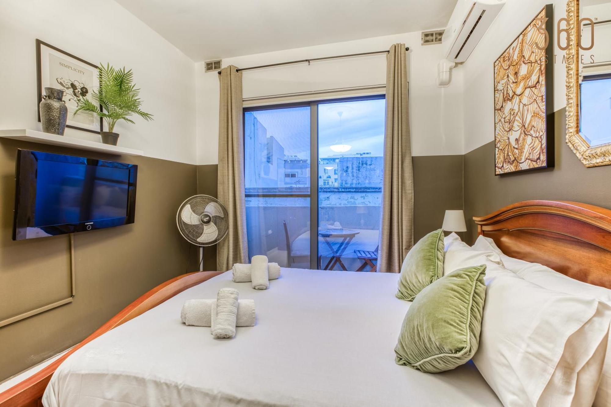 A Comfortable Apartment In The Heart Of Paceville Bt 360 Estates Saint Julian's Екстериор снимка