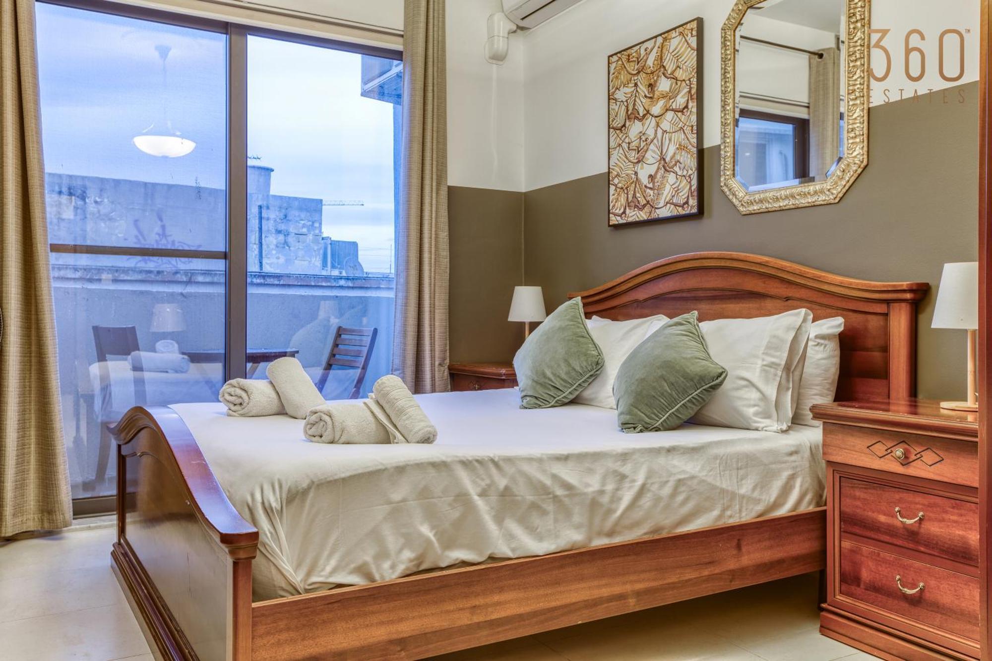 A Comfortable Apartment In The Heart Of Paceville Bt 360 Estates Saint Julian's Екстериор снимка